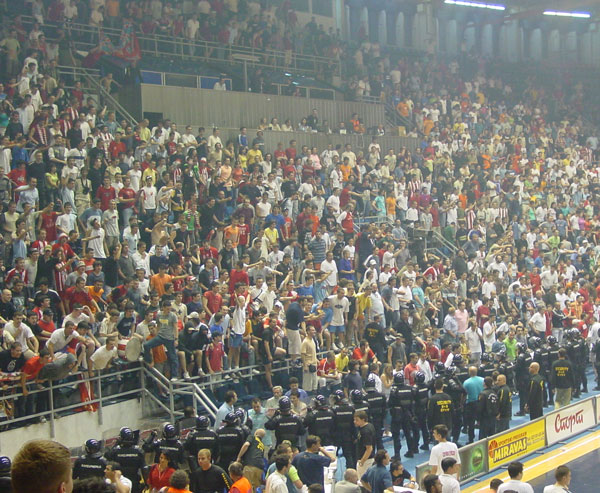 gal/2004-2005/polufinale_plejofa_basket/4.jpg